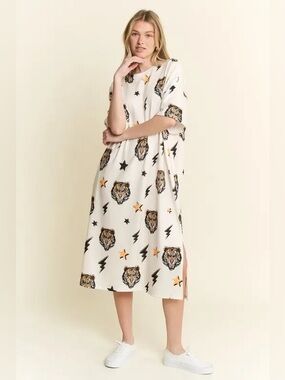 Jade by Jane Oversized Dreamer Tiger Print Short Sleeve Sweater Dress
